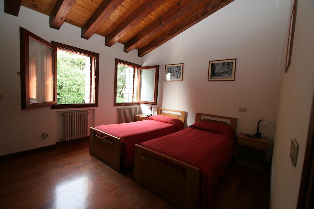 Cornarorooms Castelfranco Véneto Habitación foto